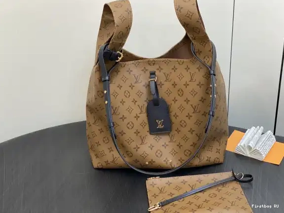 First bag ru Atlantis LOUIS VUITTON GM 0530